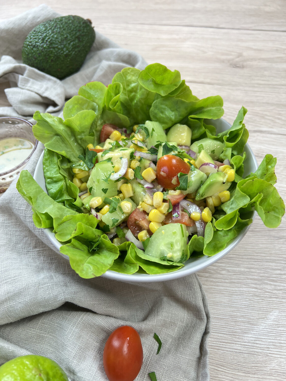 Salade d’avocat et vinaigrette au citron vert